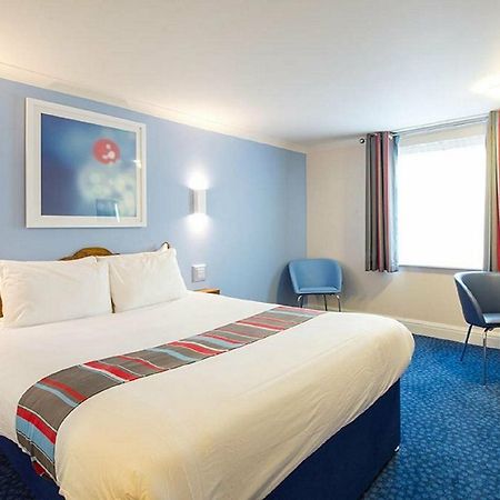 Travelodge Birmingham Sheldon Exterior photo
