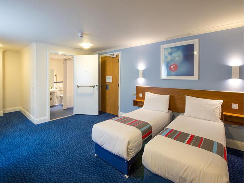 Travelodge Birmingham Sheldon Exterior photo