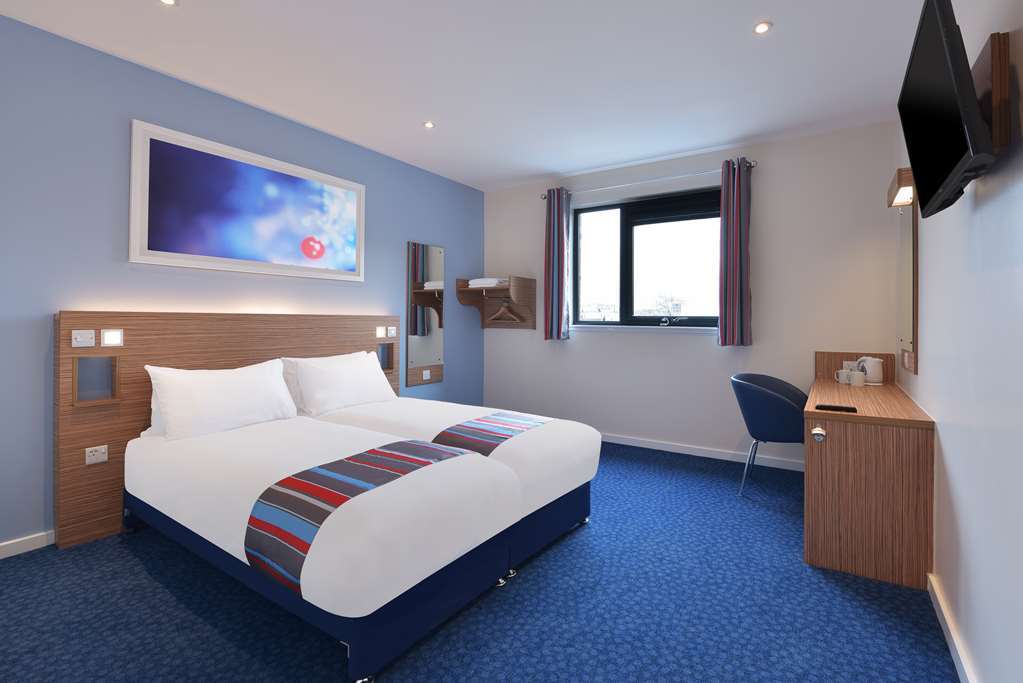 Travelodge Birmingham Sheldon Room photo